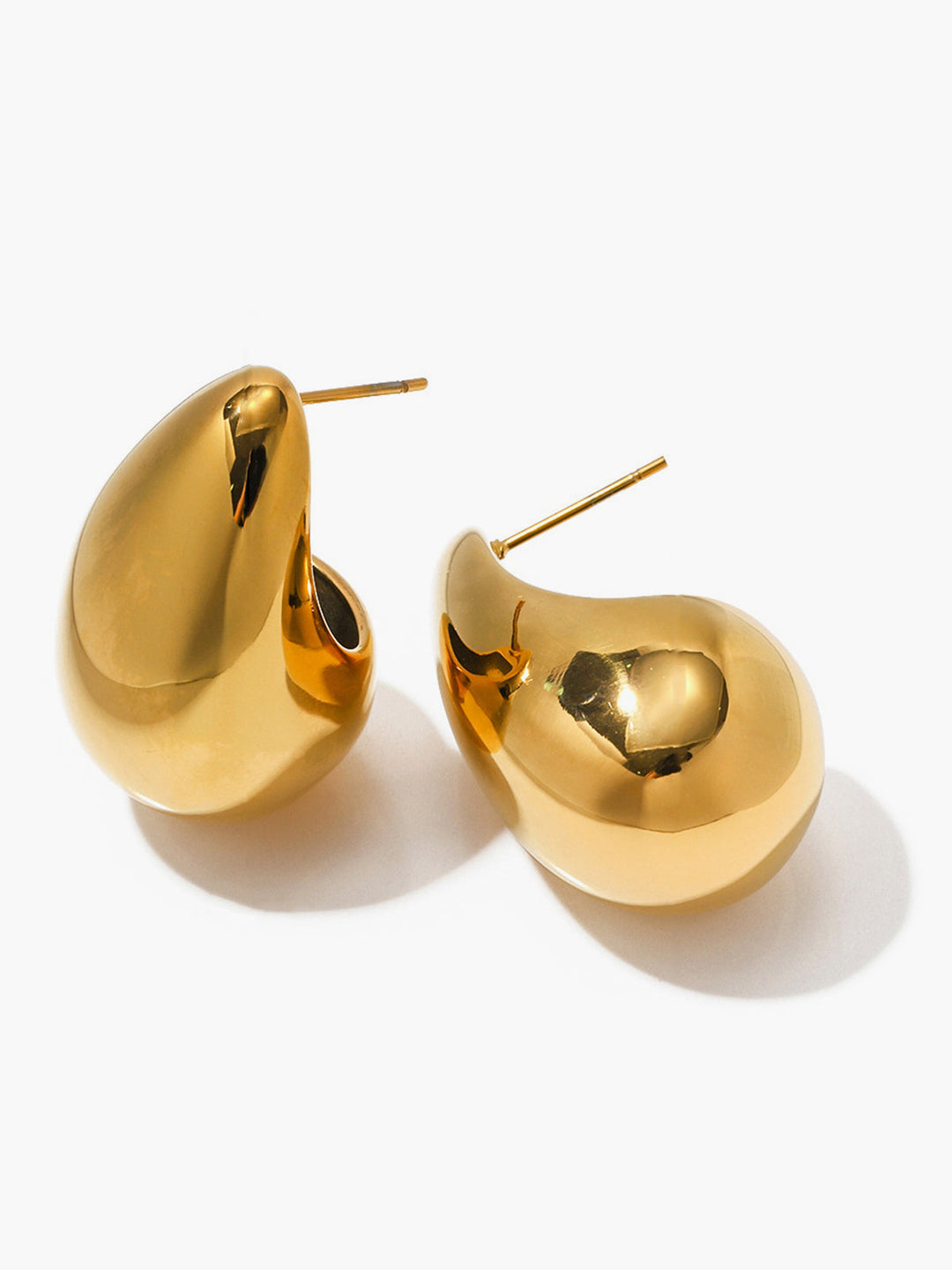 Luna’s Bold Grace Sculpted Earrings