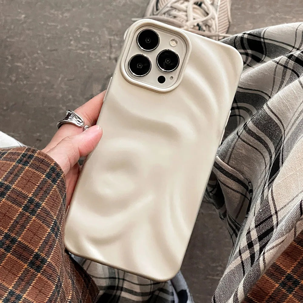 Luna’s Chic Flow Matte Phone Case