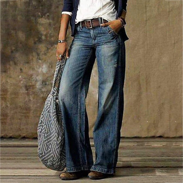 Luna’s Effortless Allure High-Rise Flare Jeans