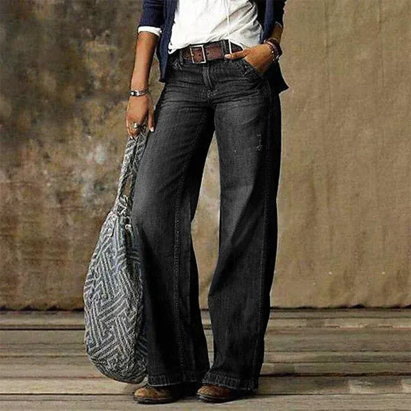 Luna’s Effortless Allure High-Rise Flare Jeans