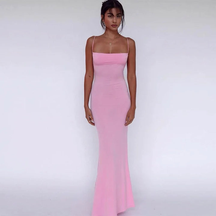 Luna’s Elegant Silhouette Maxi Dress