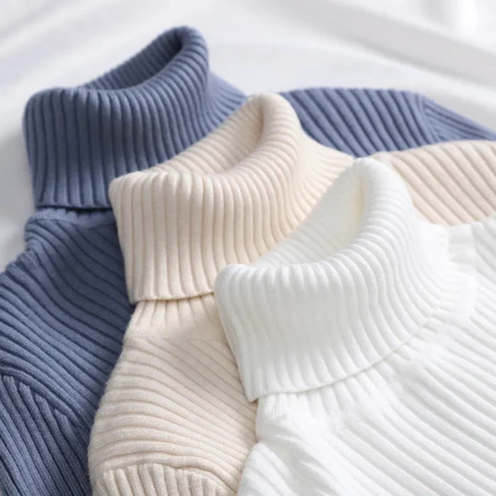 Luna’s Poised Allure Ribbed Turtleneck Top