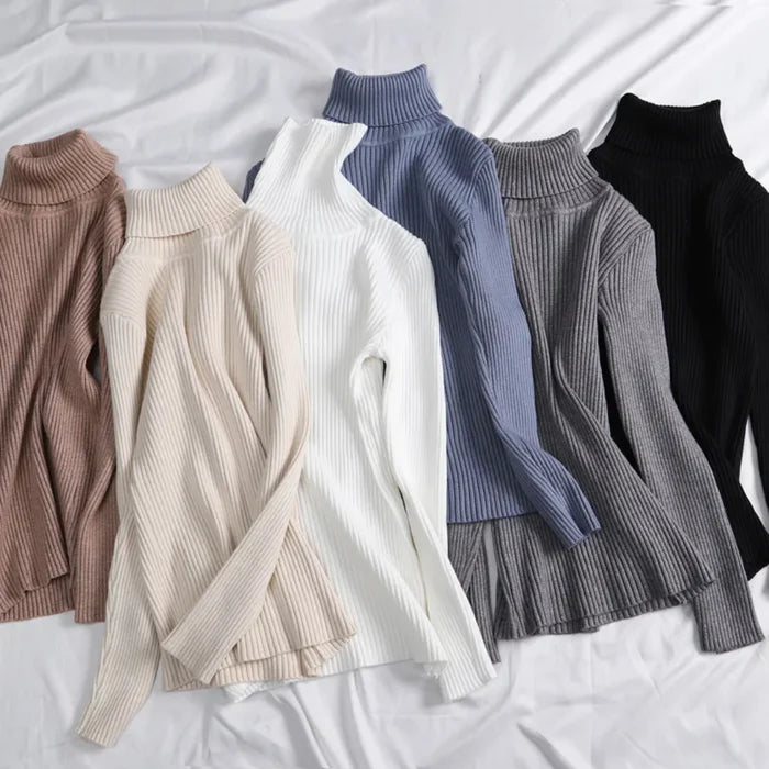 Luna’s Poised Allure Ribbed Turtleneck Top