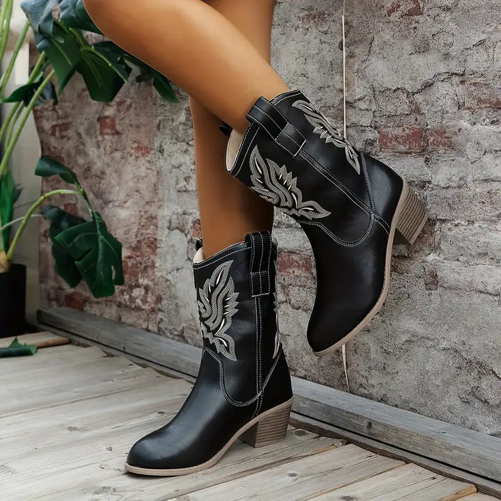 Luna’s Untamed Grace Embroidered Western Boots
