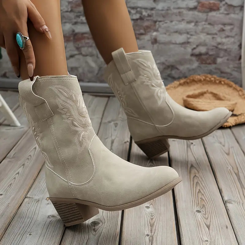 Luna’s Untamed Grace Embroidered Western Boots