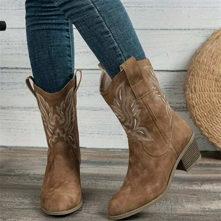 Luna’s Untamed Grace Embroidered Western Boots