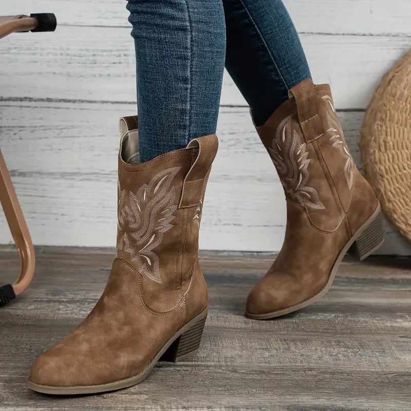 Luna’s Untamed Grace Embroidered Western Boots