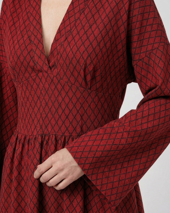 Luna’s Radiant Allure Long Sleeve Maxi Dress