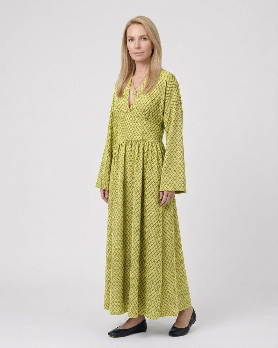 Luna’s Radiant Allure Long Sleeve Maxi Dress