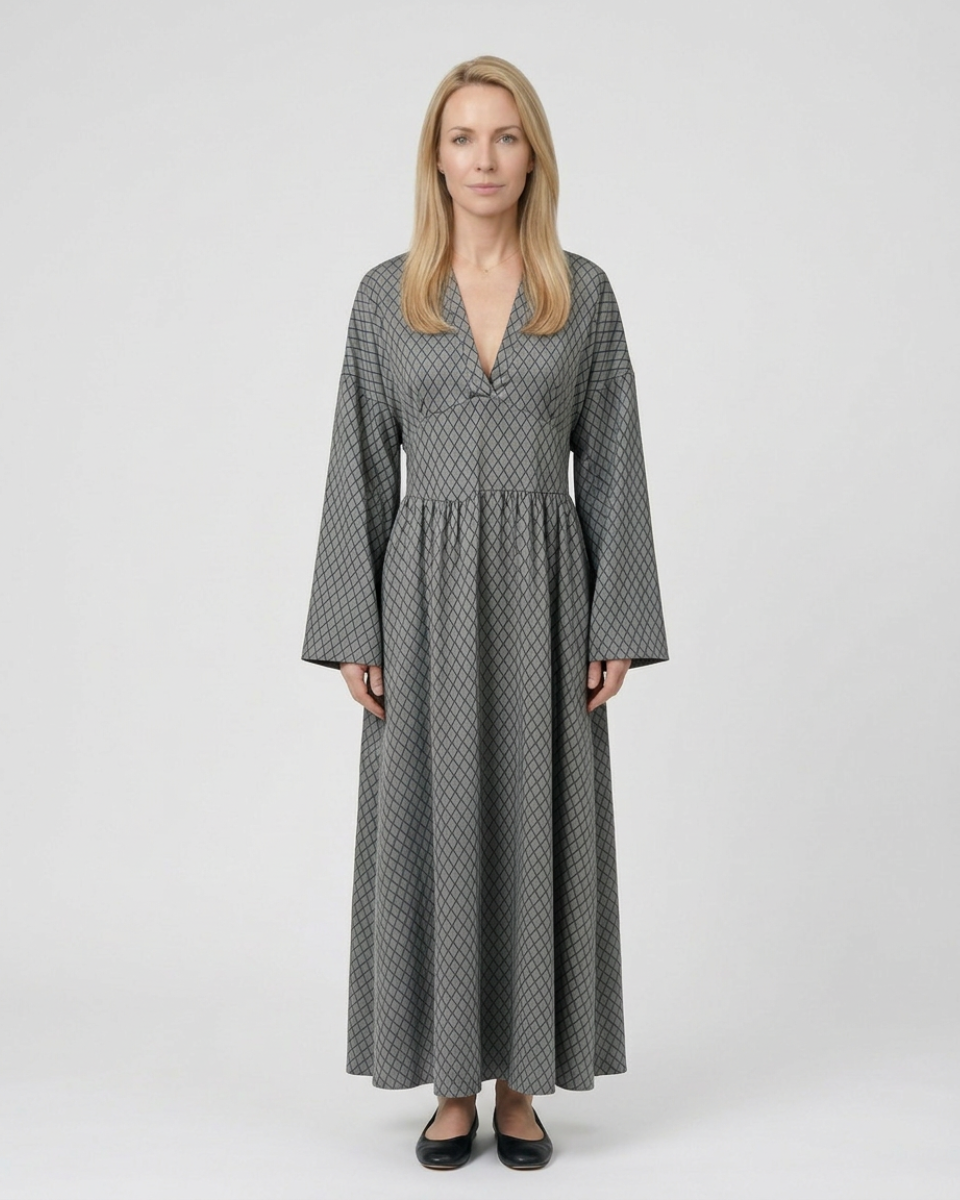 Luna’s Radiant Allure Long Sleeve Maxi Dress