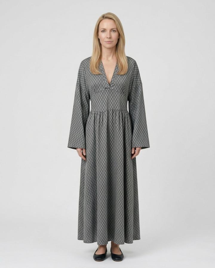 Luna’s Radiant Allure Long Sleeve Maxi Dress
