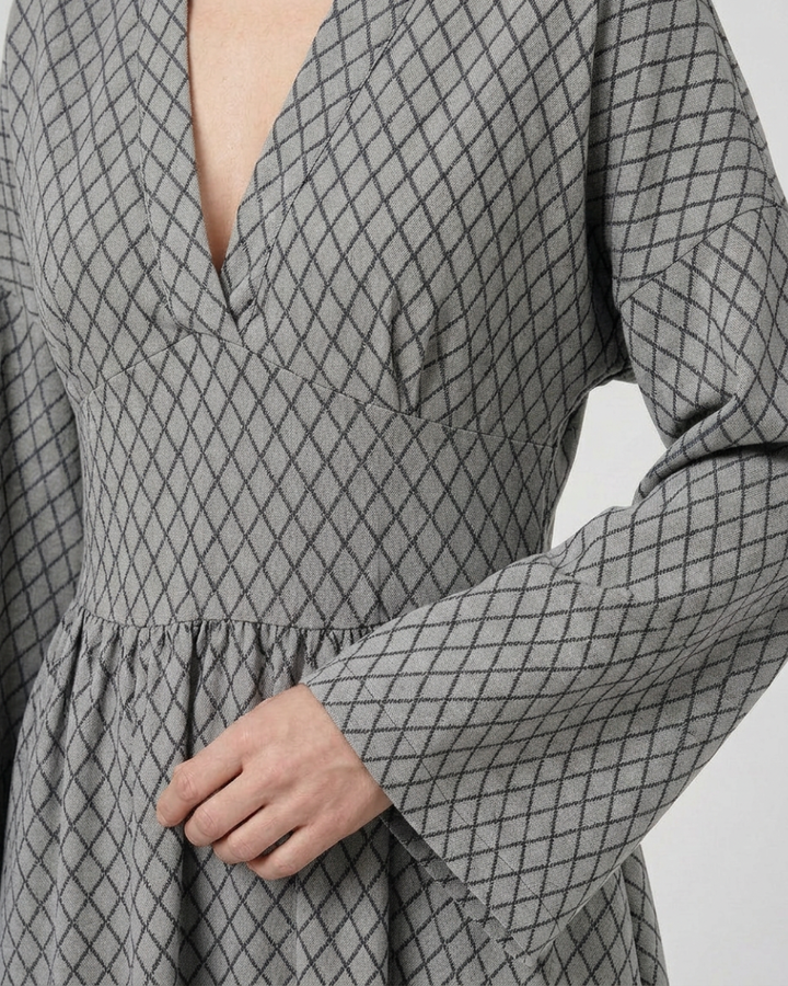 Luna’s Radiant Allure Long Sleeve Maxi Dress