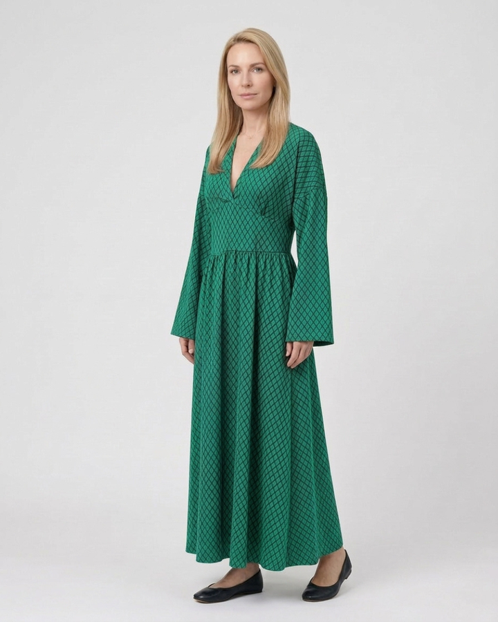 Luna’s Radiant Allure Long Sleeve Maxi Dress