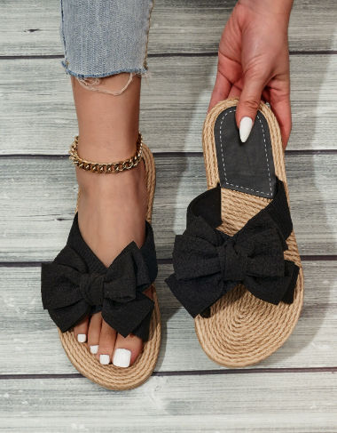 Luna’s Playful Charm Bow Detail Sandals