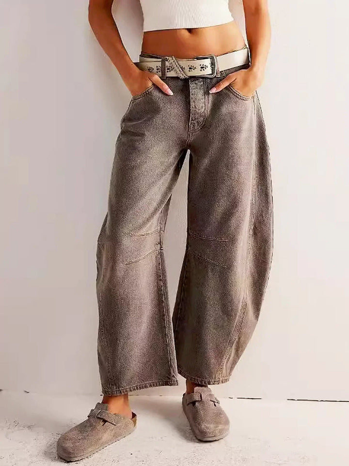 Luna’s Wide-Leg Jeans