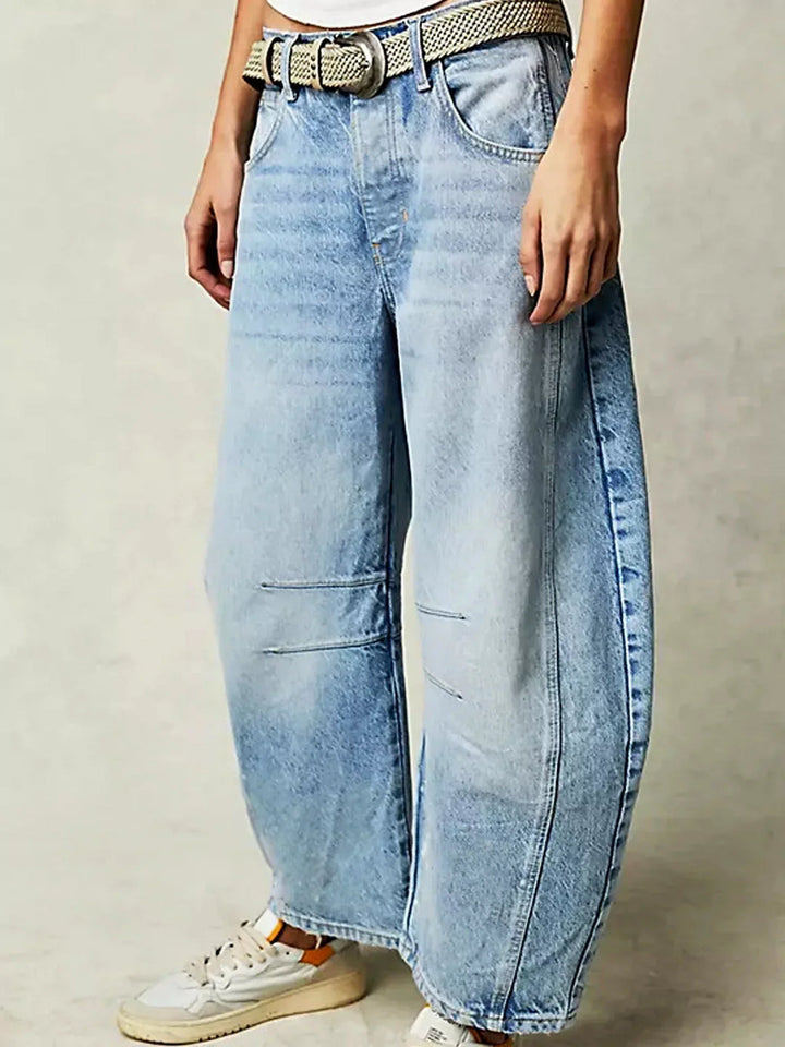 Luna’s Wide-Leg Jeans
